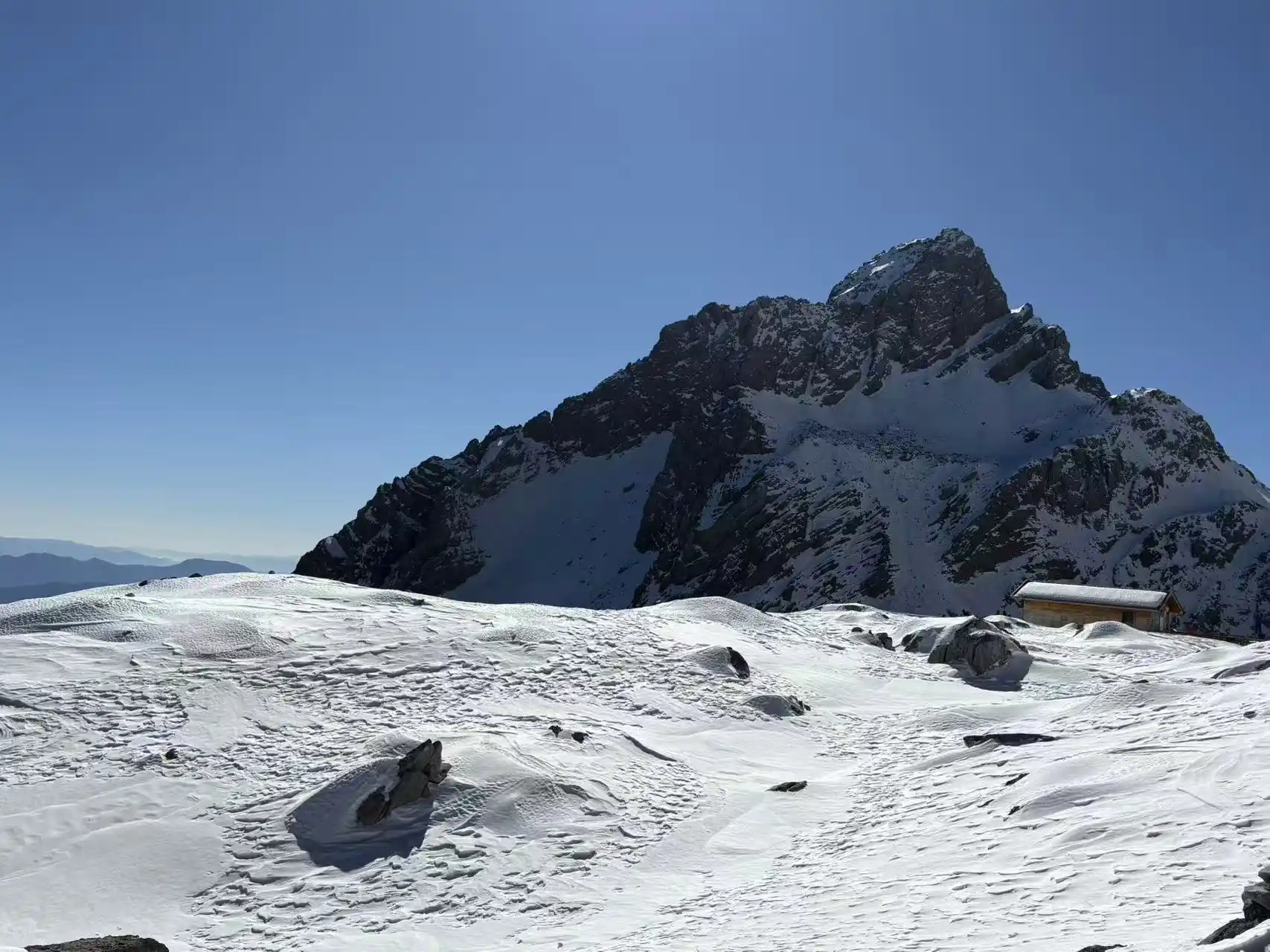 2025年预测市场做空指南:揭秘三大高风险赛道与对冲策略 2025年预测市场做空指南:揭秘三大高风险赛道与对冲策略